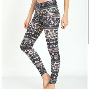 Teeki Moon Flower Hot Pant Leggings, Small